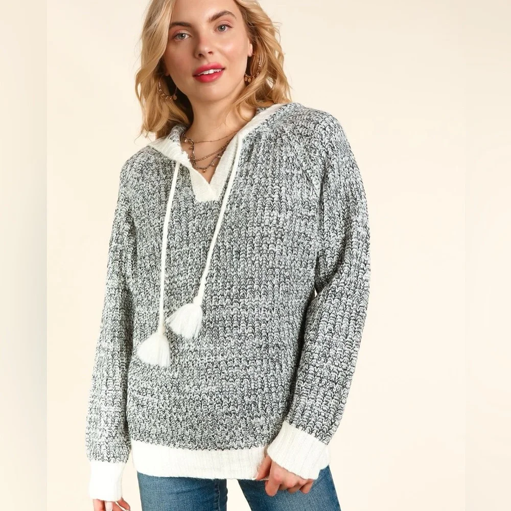 Women’s Charcoal & Ivory Two Tone Ribbed Hooded Tassel Drawstring Sweater - Picture 6 of 9